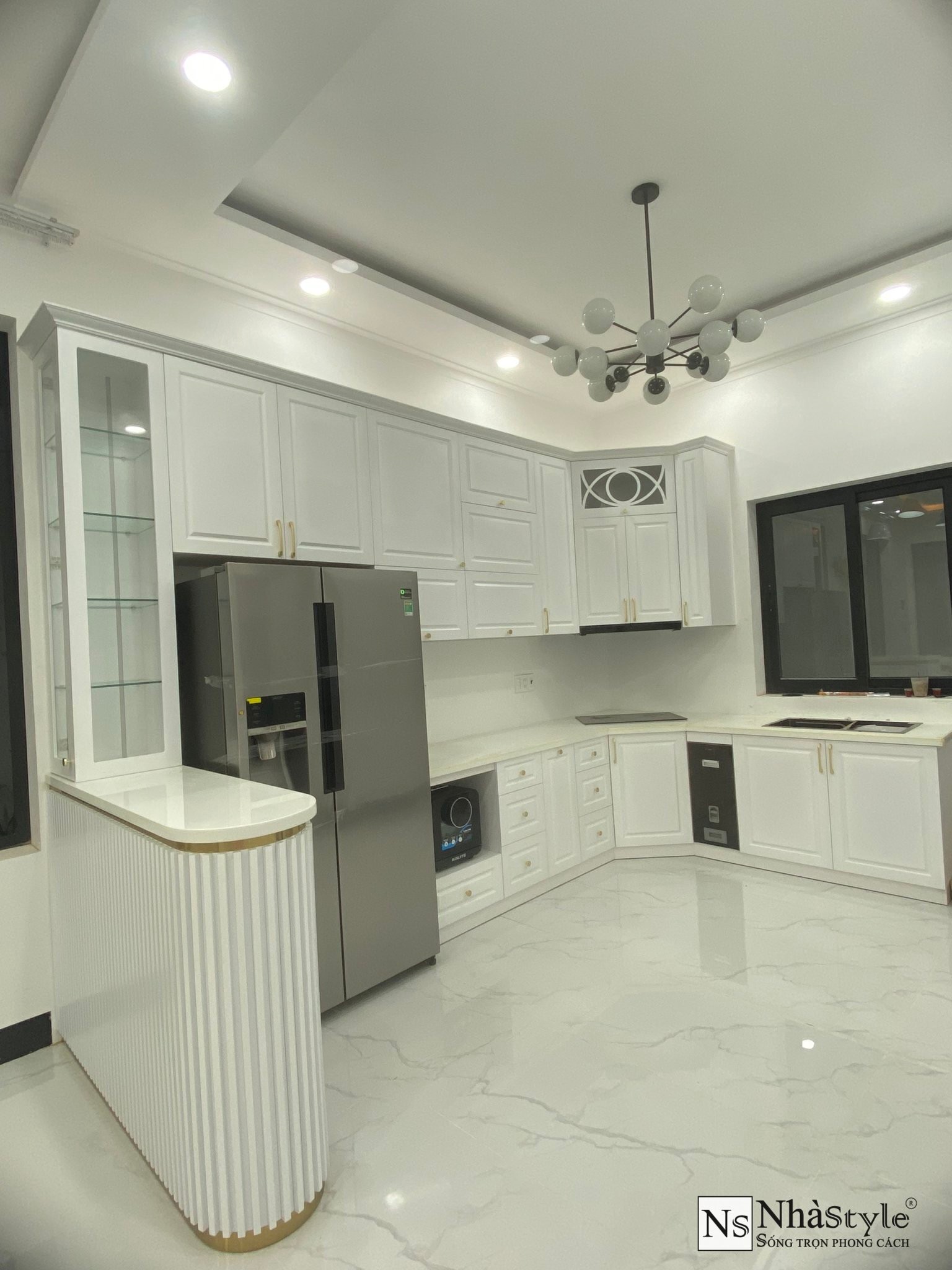 Bep Phong Cach Tan Co Dien Tong Trang 3