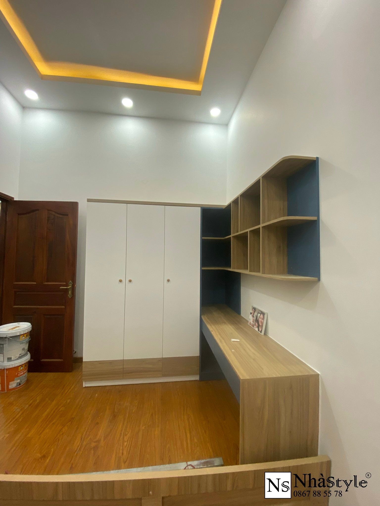 Bàn Học Trẻ nối liền với Tủ Áo