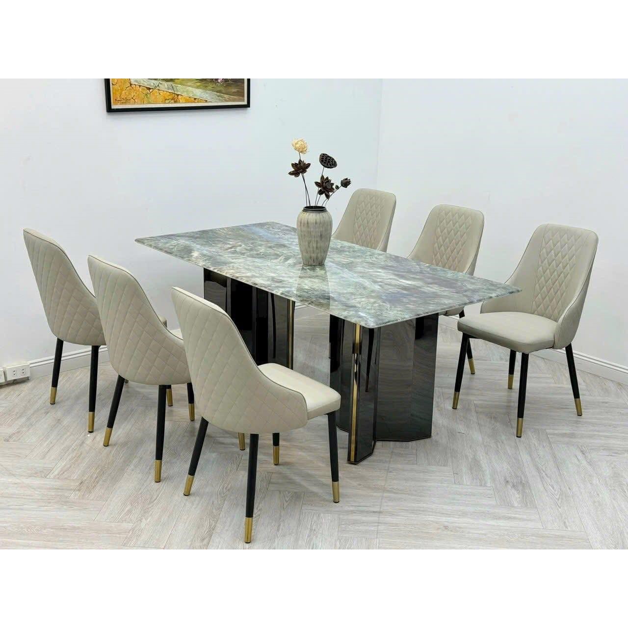 Bàn ăn mặt đá thạch anh hiện đại (1)